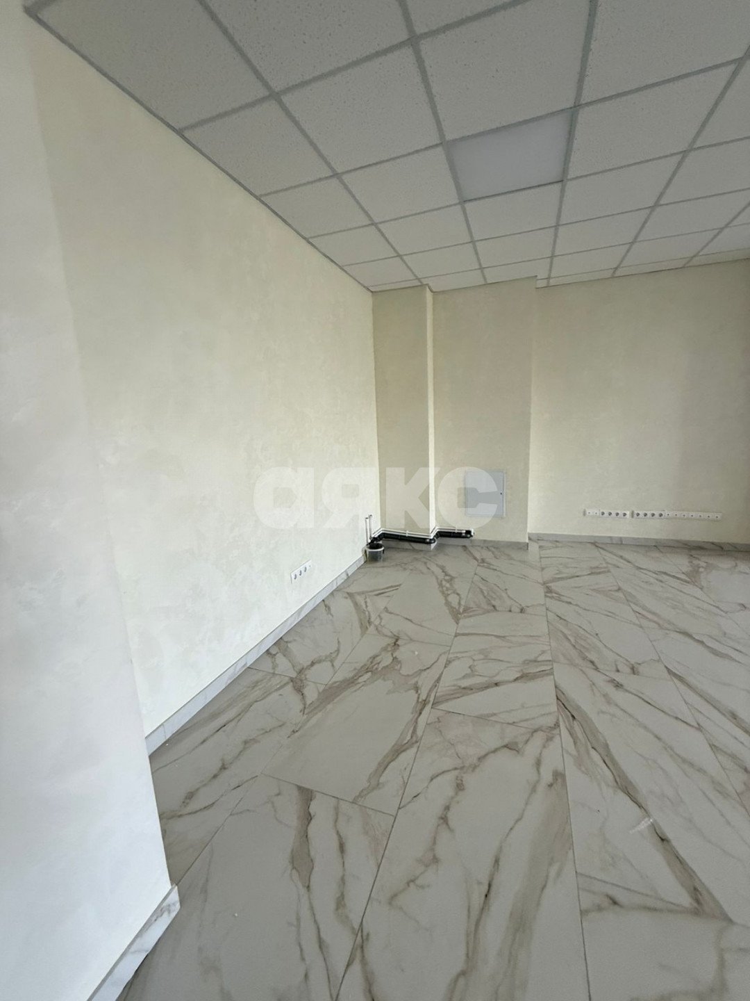 Фото №2: Коммерция 114 м² - Ростов-на-Дону, Ворошиловский, пр-кт Михаила Нагибина, 38