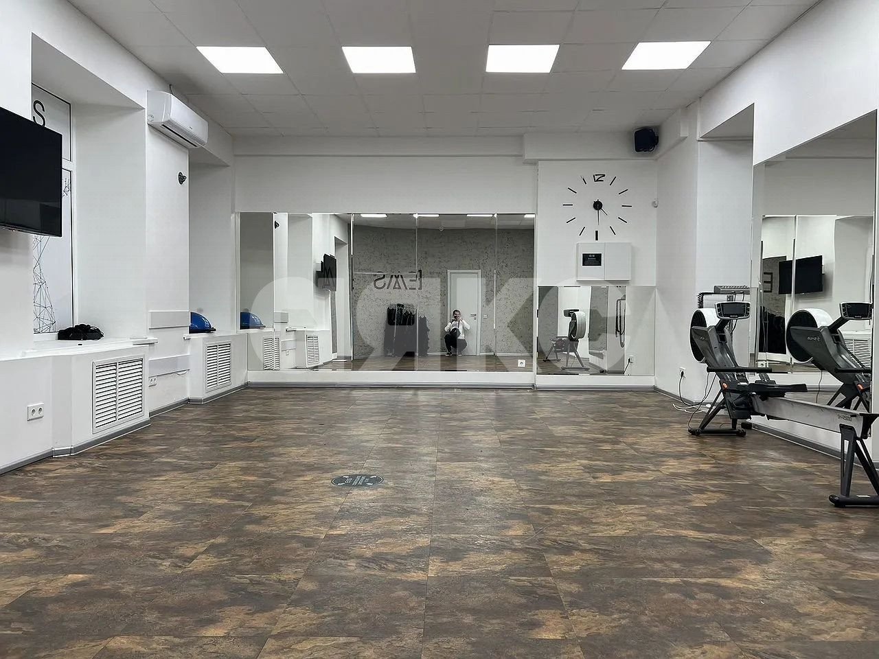 Фото №6: Коммерция 122 м² - Ростов-на-Дону, Кировский, ул. Максима Горького, 212