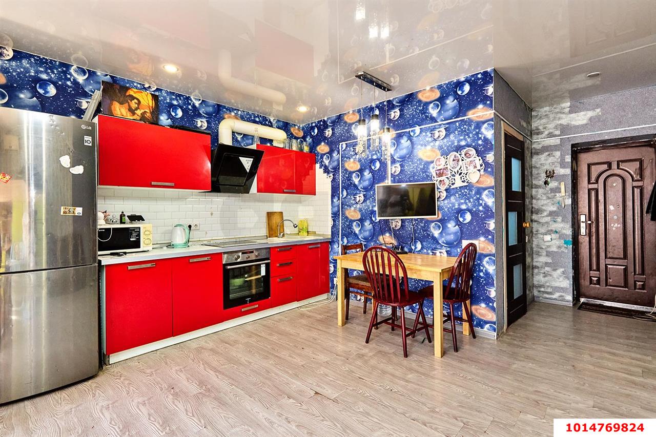 Фото №1: 2-комнатная квартира 55 м² - Краснодар, Прикубанский внутригородской округ, Завод Радиоизмерительных Приборов, мкр. Музыкальный, ул. имени Ф.И. Шаляпина, 33/1литА