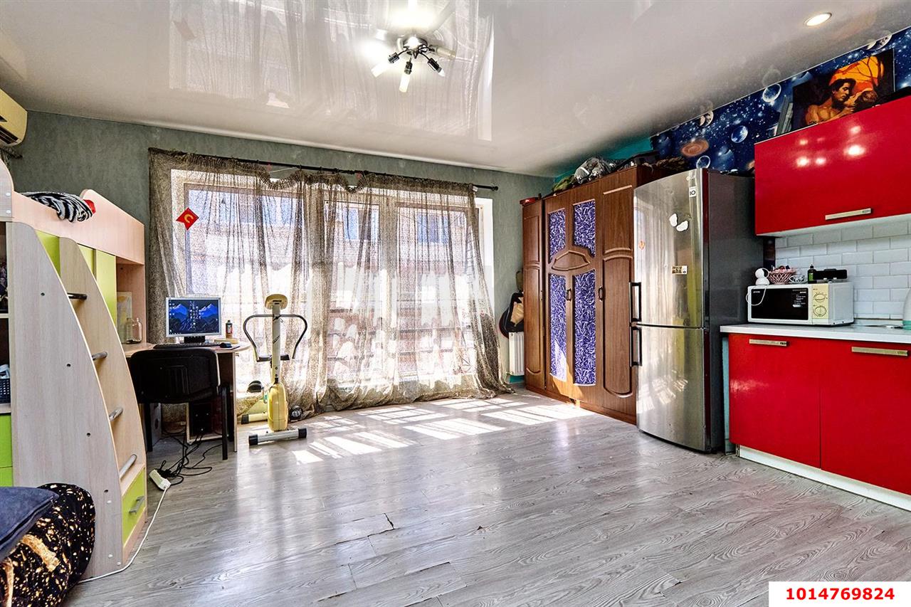 Фото №2: 2-комнатная квартира 55 м² - Краснодар, Прикубанский внутригородской округ, Завод Радиоизмерительных Приборов, мкр. Музыкальный, ул. имени Ф.И. Шаляпина, 33/1литА