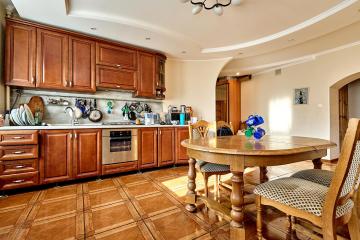 Фото №1: 2-комнатная квартира 110 м² - Краснодар, мкр. Центральный, пр-д Одесский, 4/1