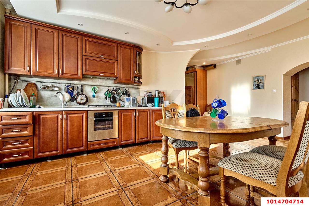 Фото №1: 2-комнатная квартира 110 м² - Краснодар, Центральный, пр-д Одесский, 4/1