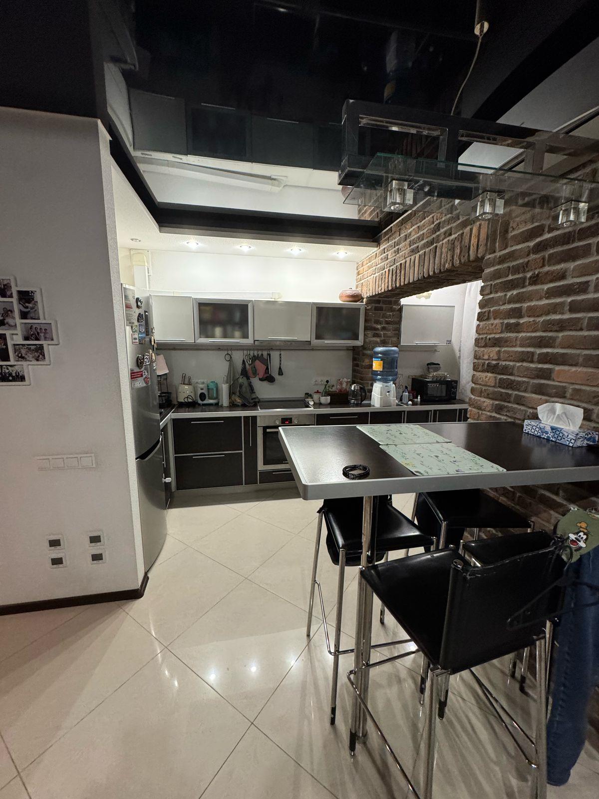 Фото №1: 2-комнатная квартира 64 м² - Краснодар, Прикубанский внутригородской округ, мкр. Краевая Клиническая Больница, ул. Восточно-Кругликовская, 76/1