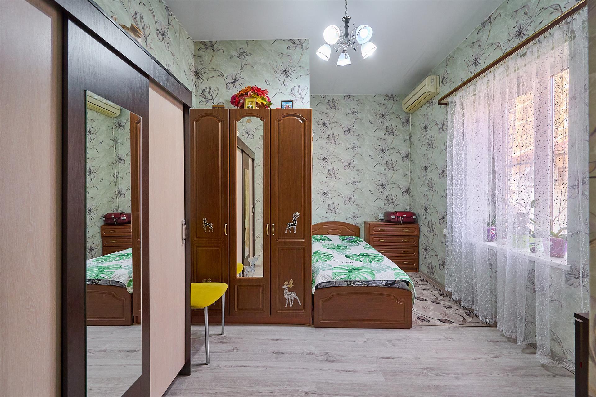 Фото №11: Часть дома 32 м² + 1 сот. - Краснодар, Центральный внутригородской округ, мкр. Дубинка, ул. имени Чехова, 32