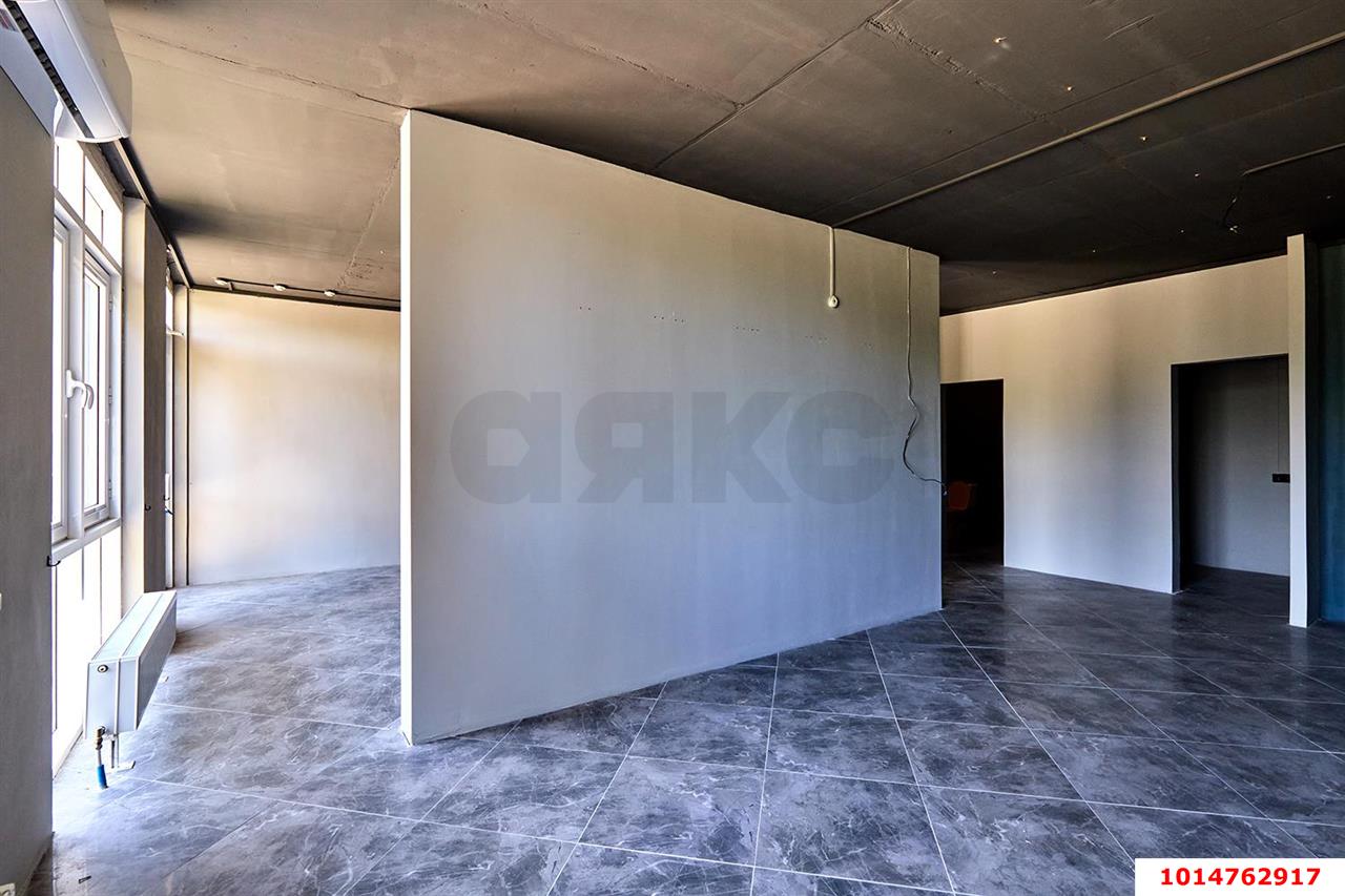 Фото №7: Торговое помещение 50 м² - Краснодар, Светлоград, ул. Красных Партизан, 1/4к3