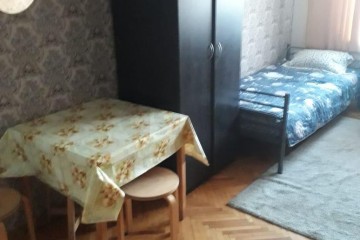 Фото №2: Комната 18 м² - Краснодар, мкр. Центральный, ул. Одесская, 46