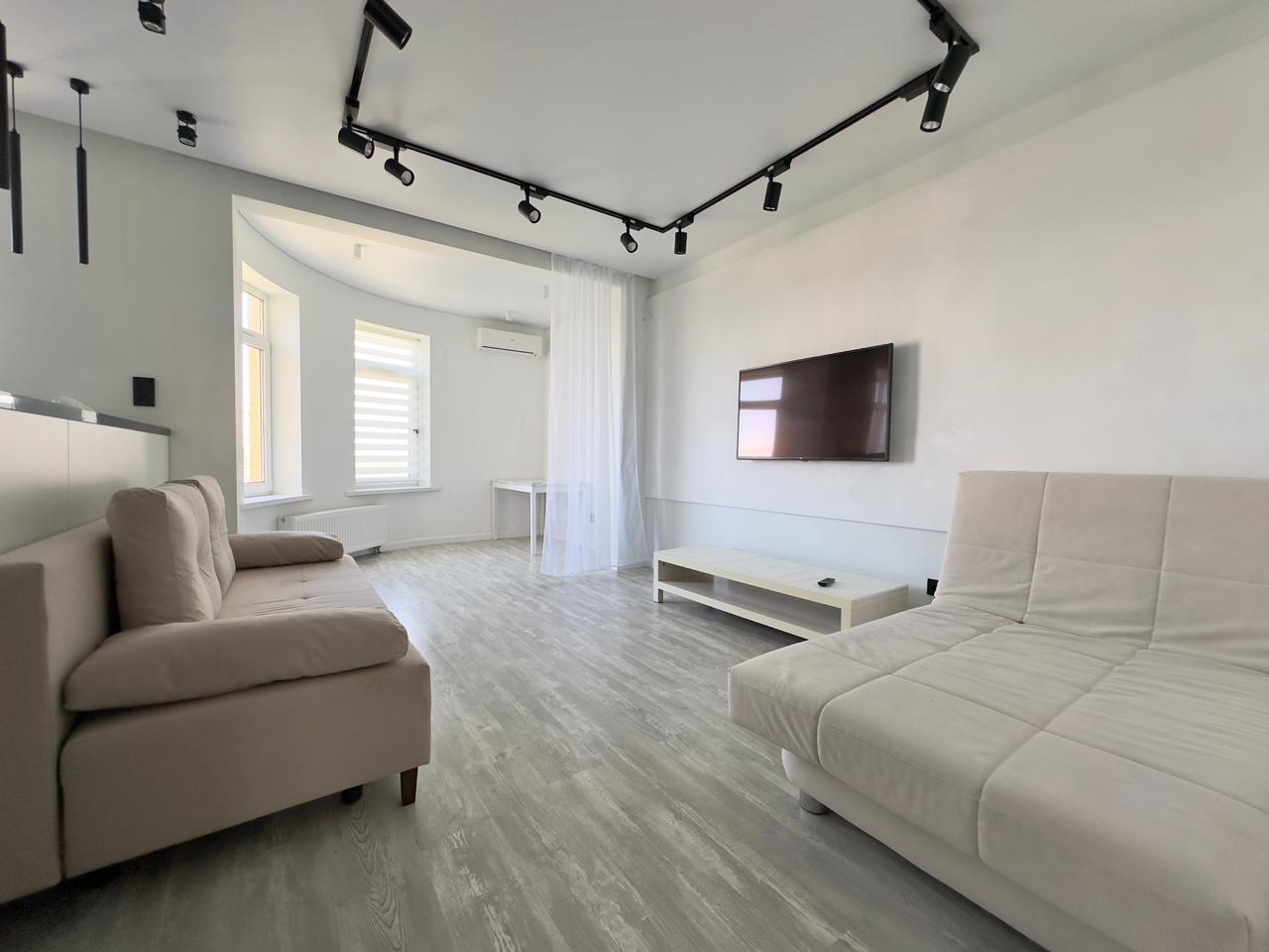 Фото №1: 2-комнатная квартира 71 м² - Краснодар, Карасунский внутригородской округ, мкр. Почтовый, ул. Артезианская, 20