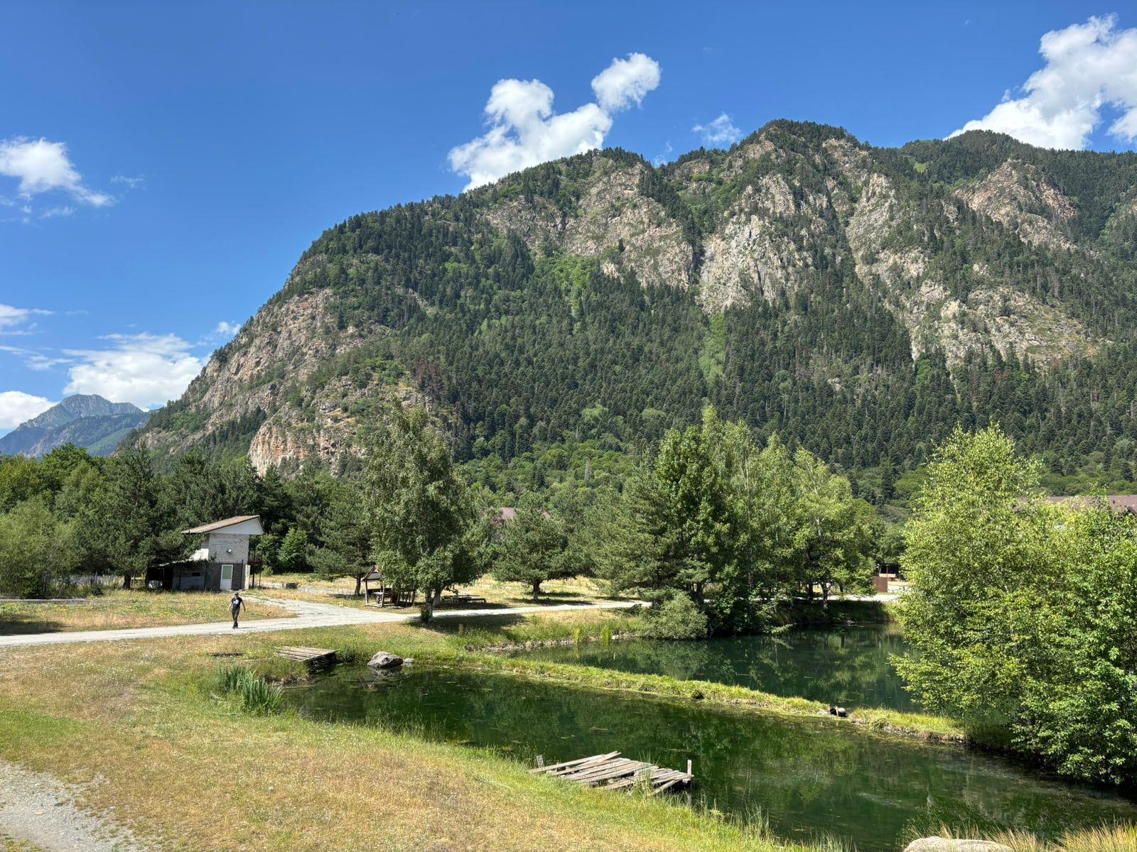 Фото №2: Коммерция 70 м² - Теберда, ул. Орджоникидзе, 6Г