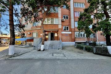 Фото №3: Коммерция 152 м² - Краснодар, мкр. Черёмушки, ул. Ставропольская, 223