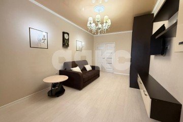 Фото №2: 1-комнатная квартира 42 м² - Нижнекамск, мкр. 11-й, пр-кт Химиков, 90