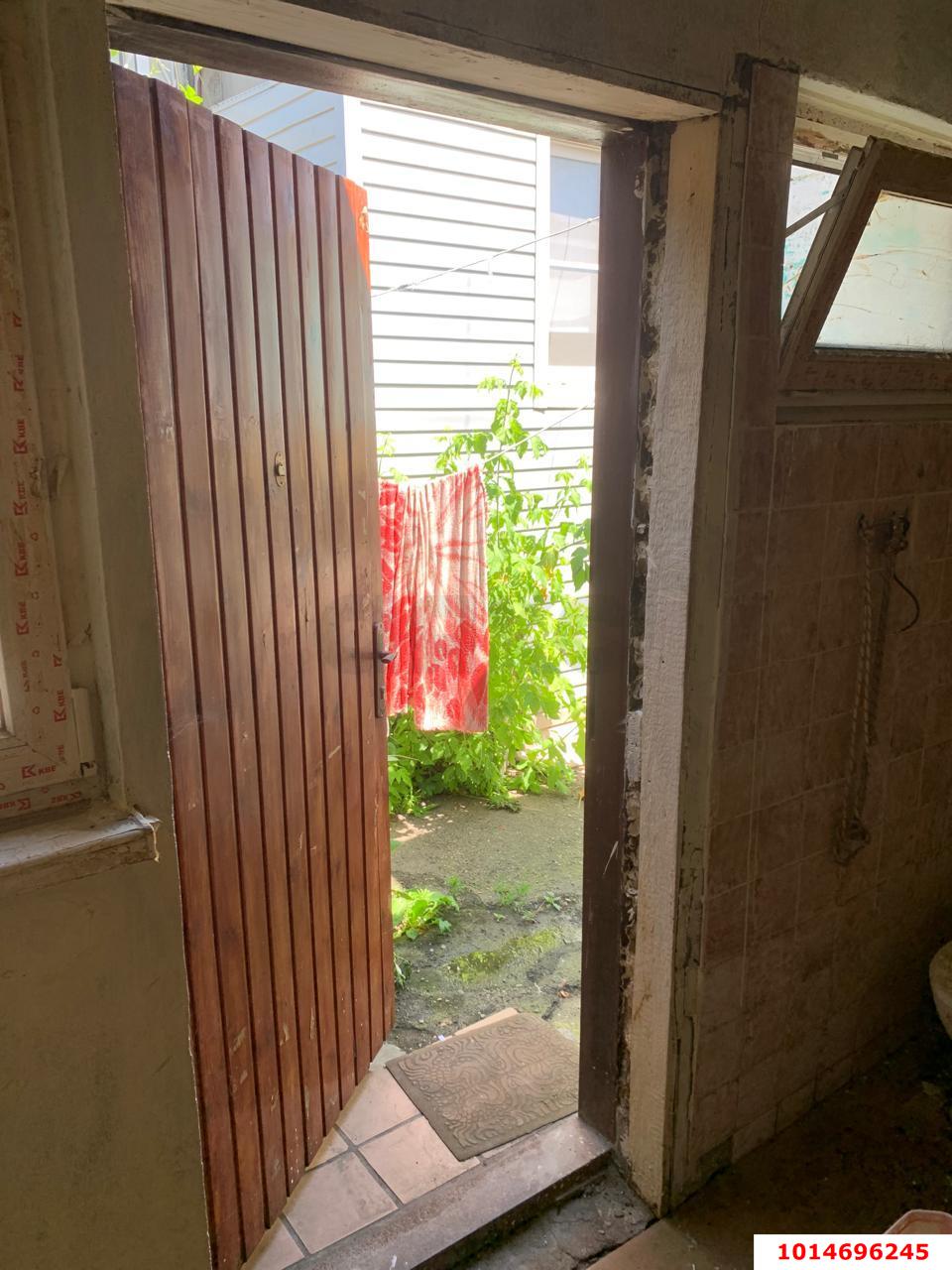 Фото №7: 3-комнатная квартира 39 м² - Краснодар, Центральный внутригородской округ, мкр. Центральный, ул. имени Максима Горького, 130