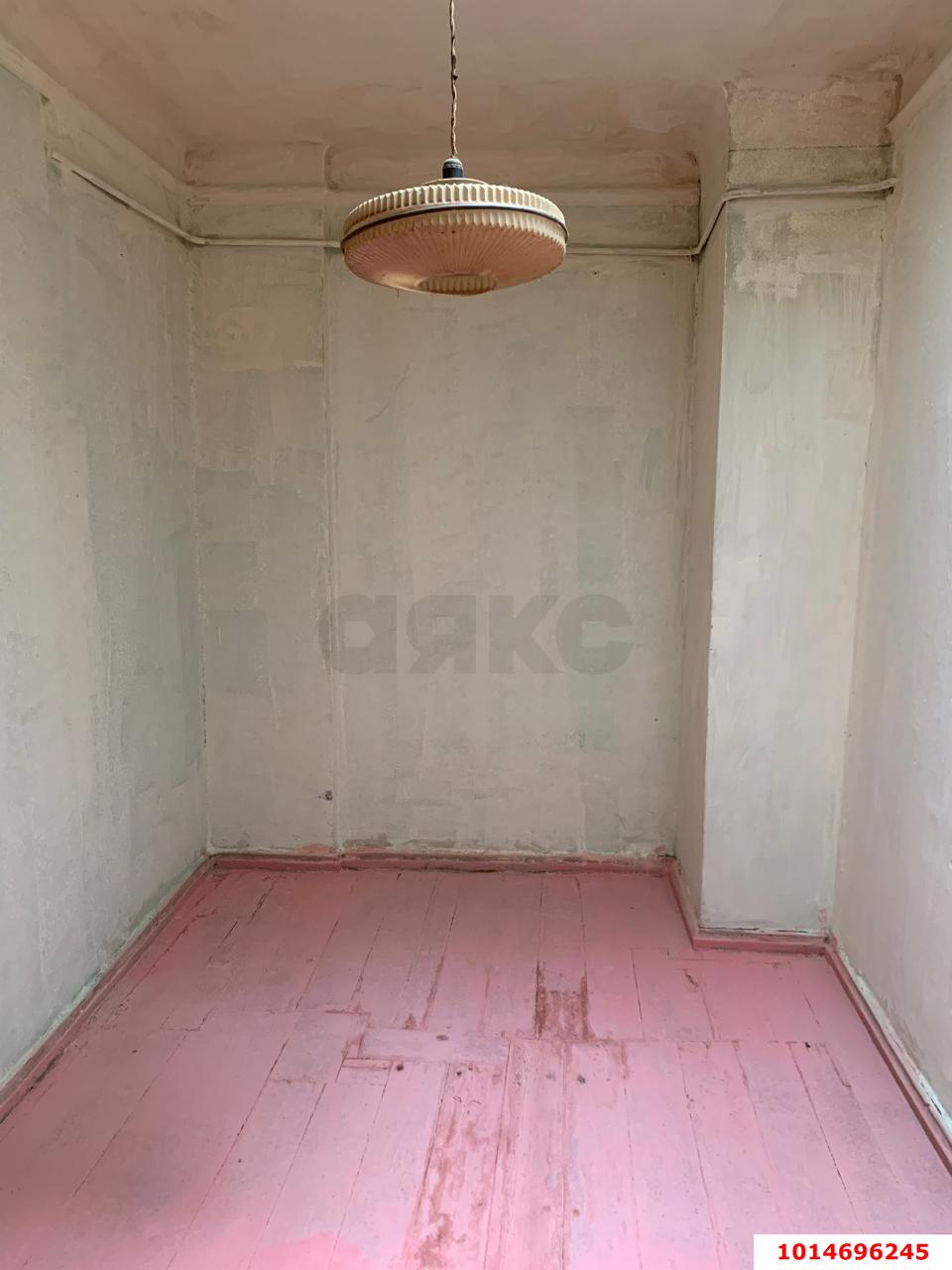 Фото №3: 3-комнатная квартира 39 м² - Краснодар, Центральный внутригородской округ, мкр. Центральный, ул. имени Максима Горького, 130