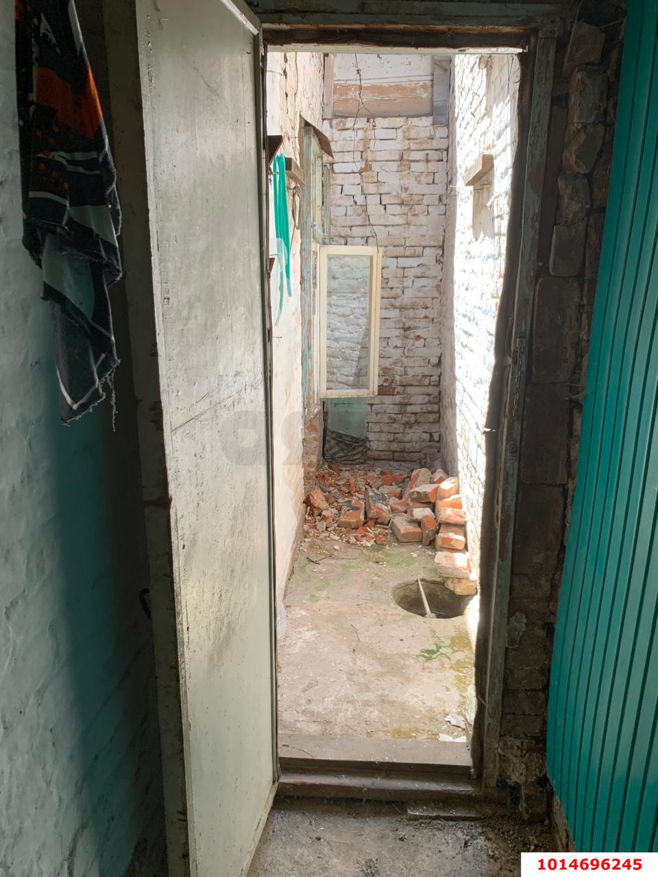 Фото №8: 3-комнатная квартира 39 м² - Краснодар, Центральный внутригородской округ, мкр. Центральный, ул. имени Максима Горького, 130