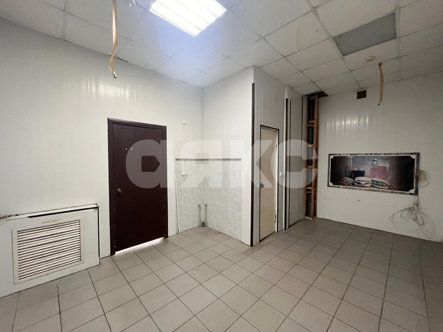 Фото №8: Коммерция 54 м² - Майкоп, Центр, ул. Пионерская