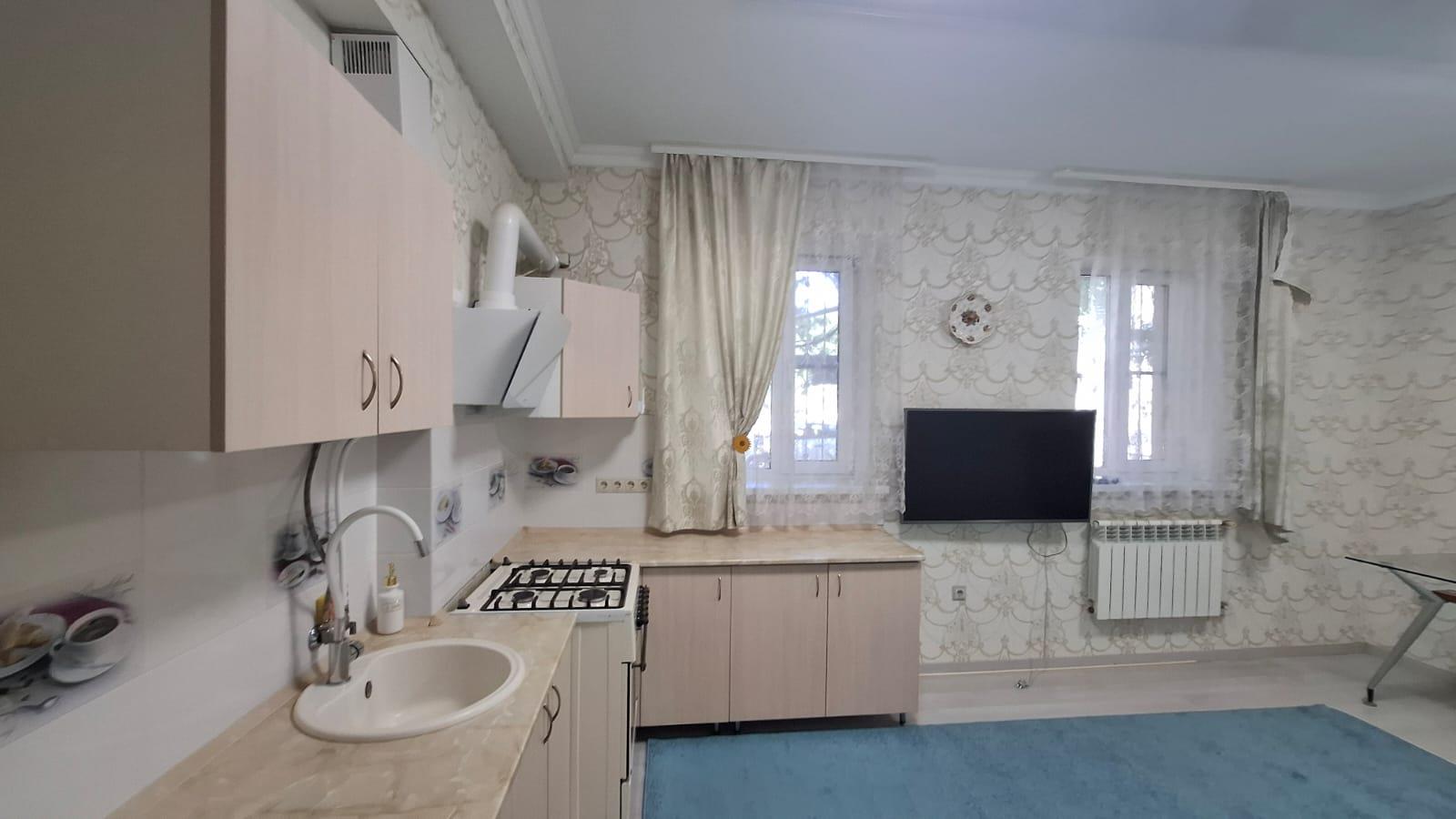 Фото №1: 2-комнатная квартира 45 м² - Краснодар, Западный внутригородской округ, Горгаз, мкр. Центральный, ул. Захарова, 51