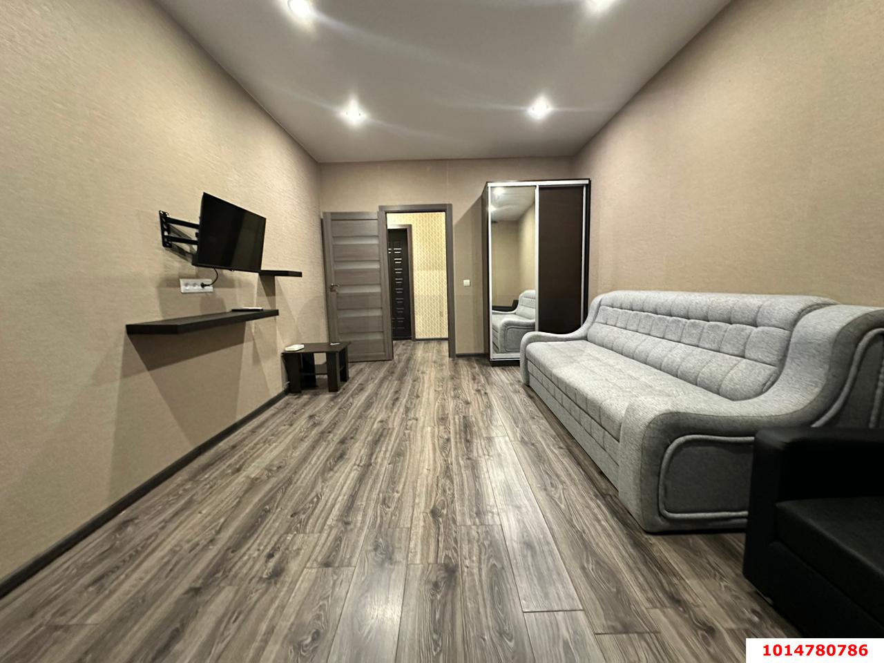 Фото №2: 1-комнатная квартира 44 м² - Краснодар, жилой комплекс Гарант, ул. Трудовой Славы, 43