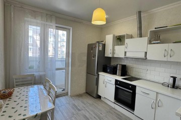 Фото №1: 1-комнатная квартира 38 м² - Краснодар, мкр. жилой комплекс Нeo-квартал Красная Площадь, ул. Конгрессная, 17