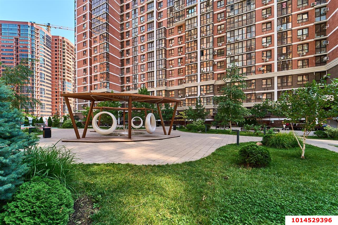 Фото №1: 2-комнатная квартира 51 м² - Краснодар, ЖК Рекорд, ул. Новороссийская, 90/2к2