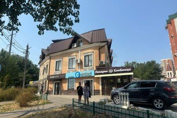 Фото №1: Торговое помещение 600 м² - Краснодар, мкр. Гидростроителей, ул. Трудовой Славы, 1/1