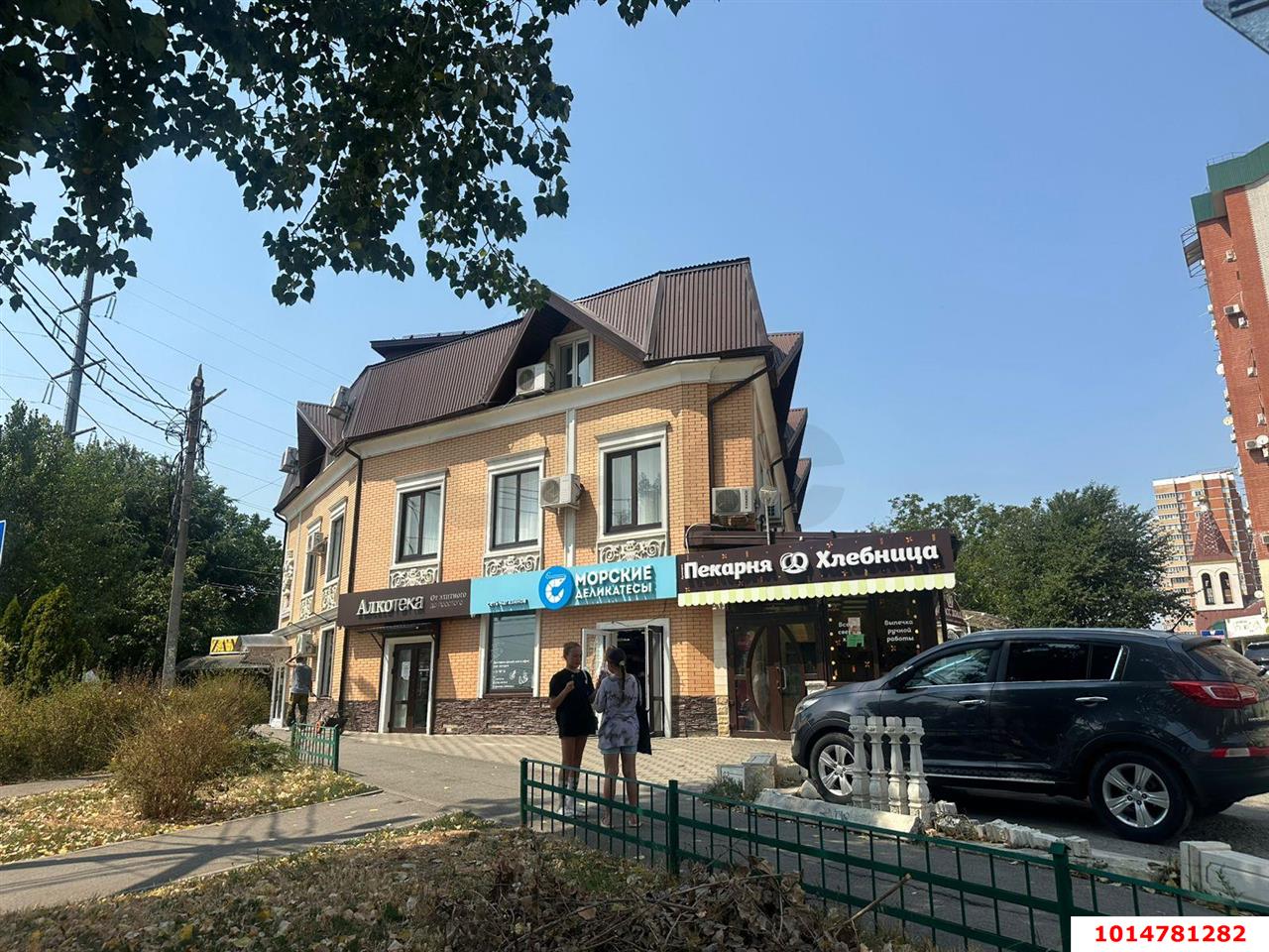 Фото №1: Торговое помещение 600 м² - Краснодар, Гидростроителей, ул. Трудовой Славы, 1/1