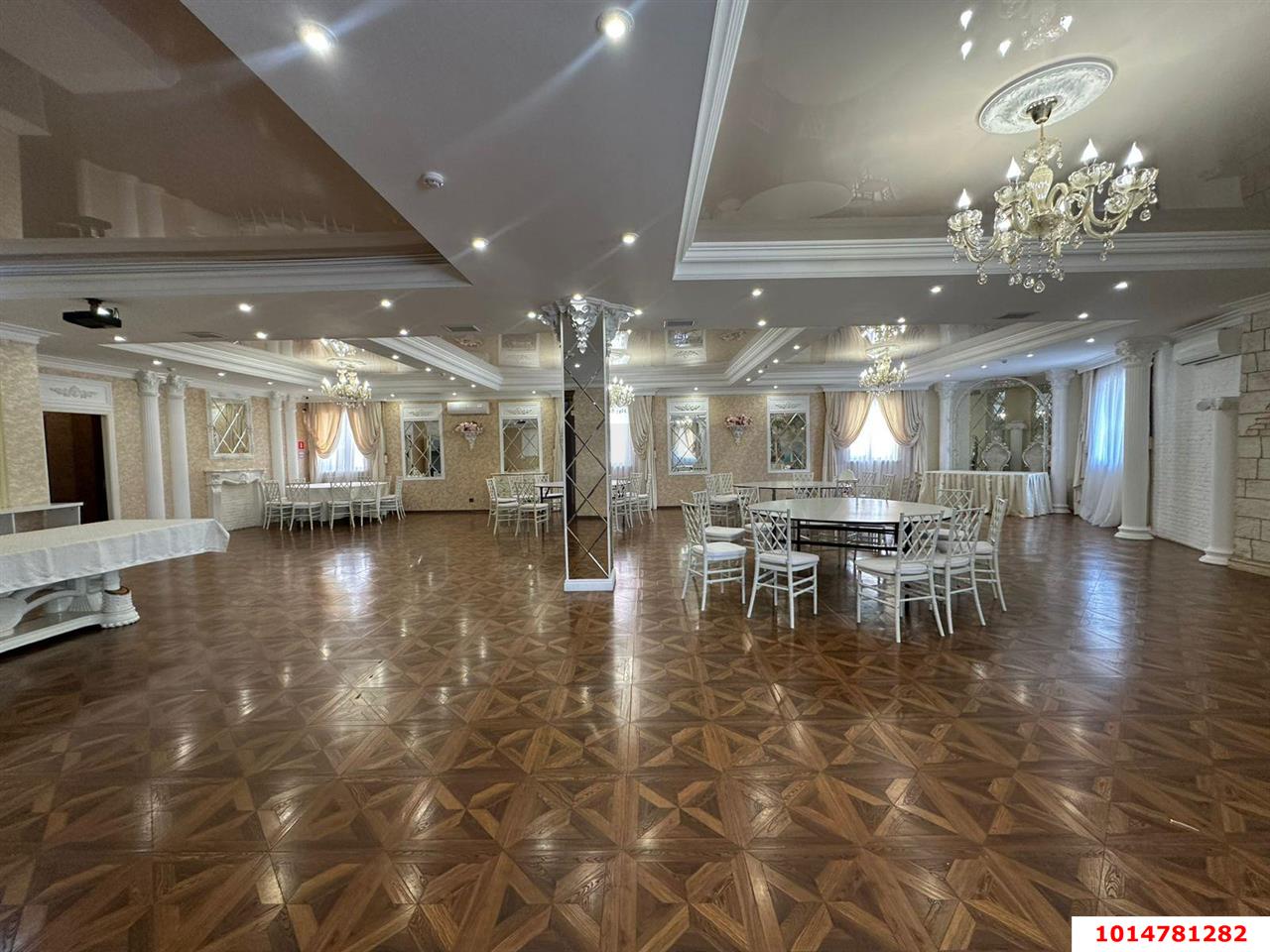 Фото №4: Торговое помещение 600 м² - Краснодар, Гидростроителей, ул. Трудовой Славы, 1/1