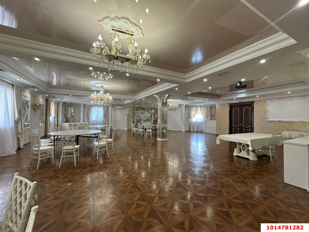 Фото №3: Торговое помещение 600 м² - Краснодар, Гидростроителей, ул. Трудовой Славы, 1/1