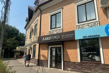 Фото №3: Торговое помещение 600 м² - Краснодар, мкр. Гидростроителей, ул. Трудовой Славы, 1/1