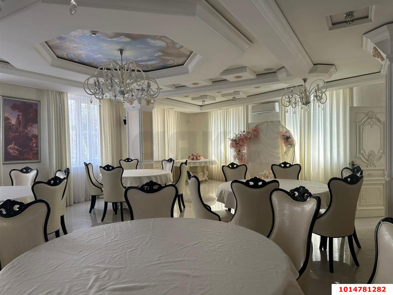 Фото №2: Торговое помещение 600 м² - Краснодар, Гидростроителей, ул. Трудовой Славы, 1/1