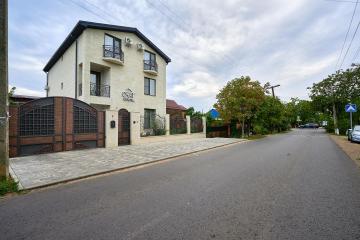 Фото №1: Коммерция 300 м² - Краснодар, мкр. Карасунский внутригородской округ, ул. Ярославского, 22