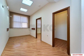 Фото №2: Офисное помещение 42 м² - Краснодар, мкр. Западный внутригородской округ, ул. Рашпилевская, 179/1