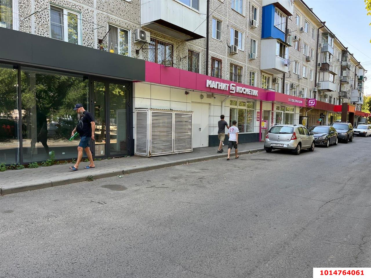 Фото №1: Торговое помещение 430 м² - Краснодар, Гидростроителей, ул. имени Дмитрия Благоева, 28