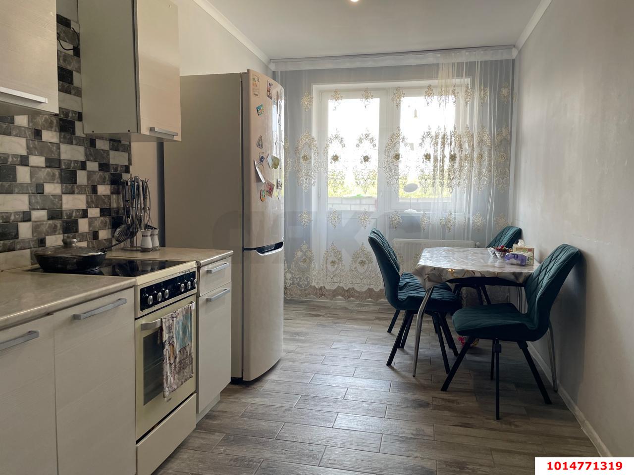 Фото №1: 2-комнатная квартира 70 м² - Краснодар, жилой комплекс Кремлёвские Ворота, ул. Кореновская, 2к1