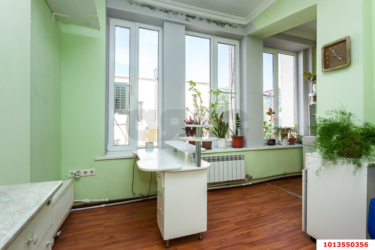 Фото №4: Торговое помещение 40 м² - Краснодар, Комсомольский, ул. Уральская, 156