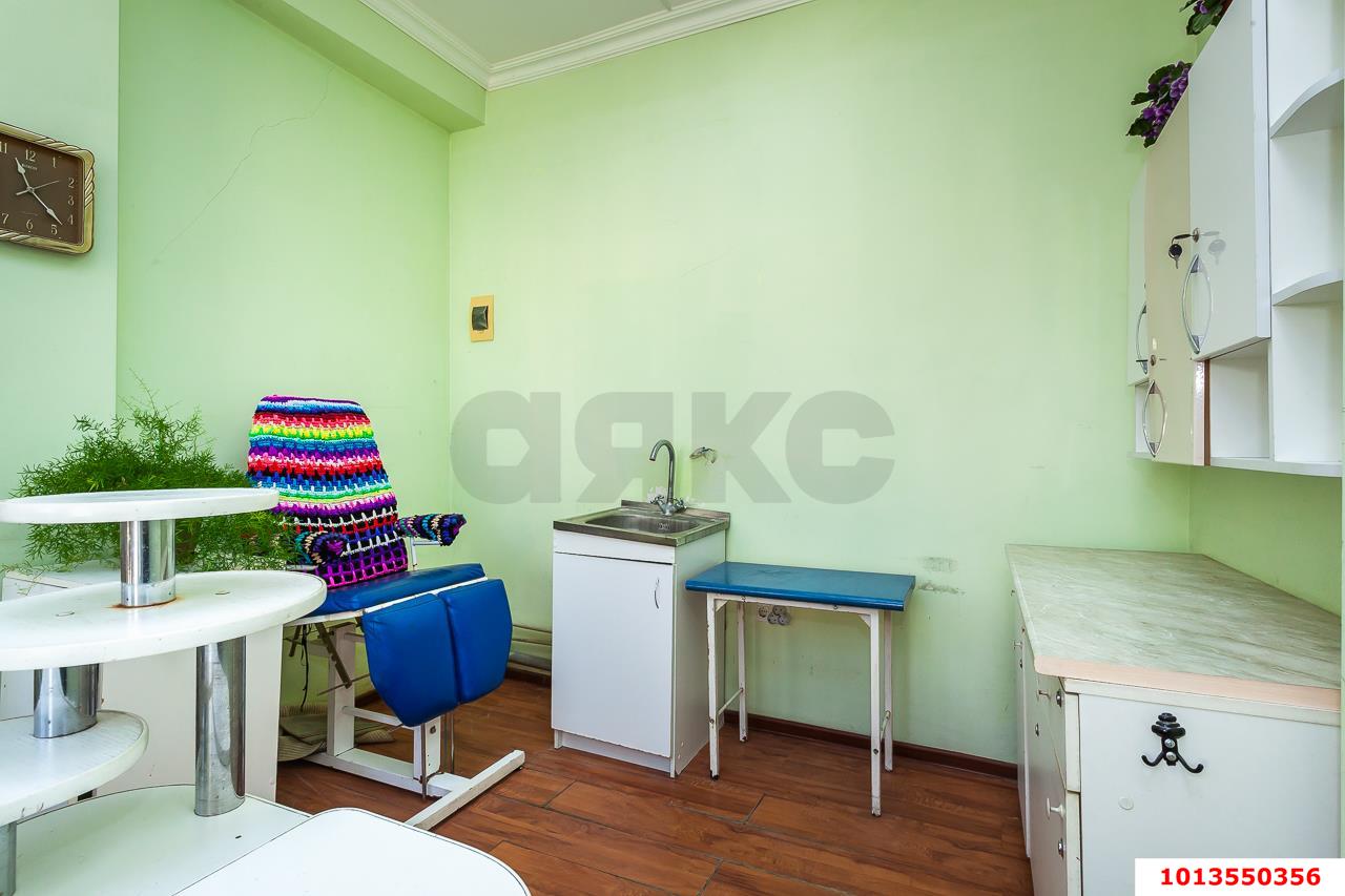 Фото №3: Торговое помещение 40 м² - Краснодар, Комсомольский, ул. Уральская, 156