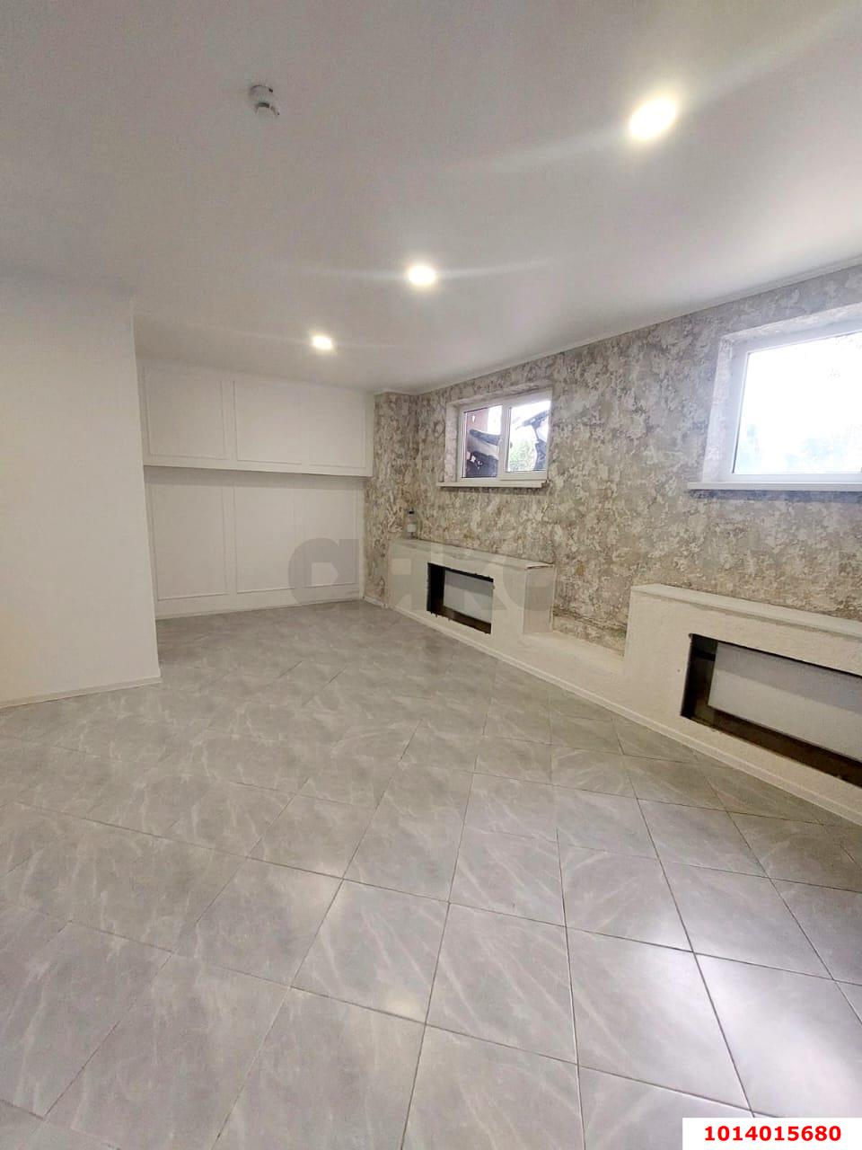 Фото №3: Торговое помещение 38 м² - Краснодар, Восточно-Кругликовский, ул. Героя А.А. Аверкиева, 30