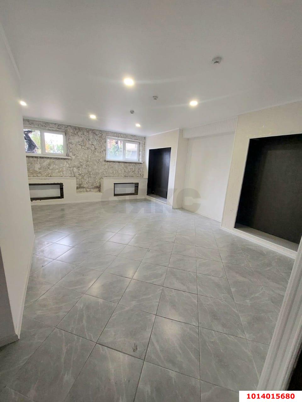 Фото №2: Торговое помещение 38 м² - Краснодар, Восточно-Кругликовский, ул. Героя А.А. Аверкиева, 30