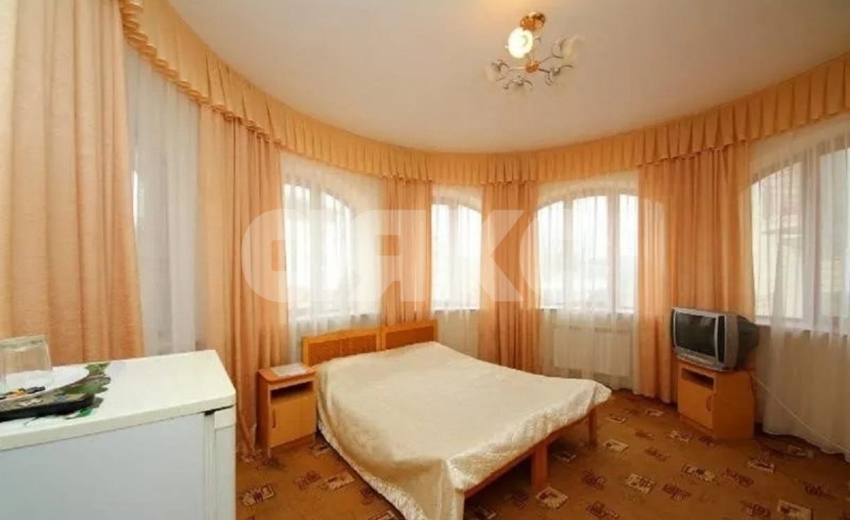 Фото №2: Коммерция 700 м² - Витязево, пер. Морской, 12