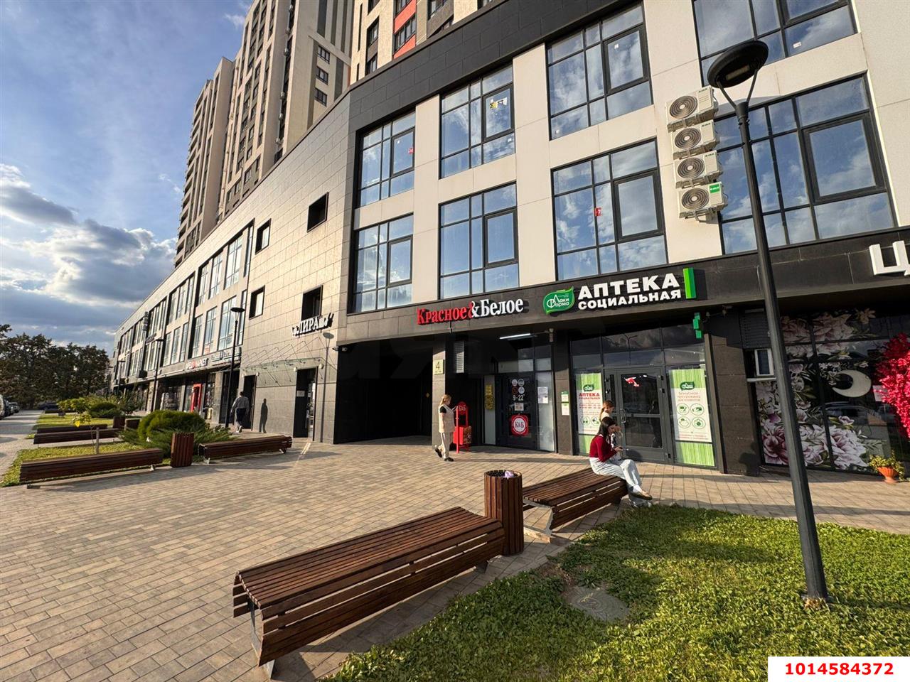 Фото №4: Торговое помещение 77 м² - Краснодар, жилой комплекс Новелла, ул. Питерская, 40