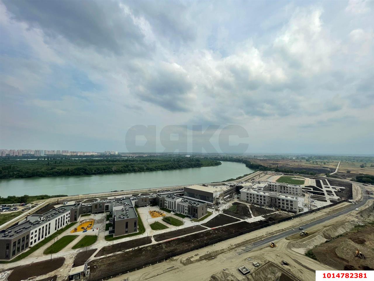 Фото №1: 3-комнатная квартира 100 м² - Краснодар, жилой комплекс Фонтаны, ул. Воронежская, 47/14