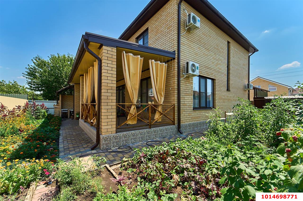 Фото №2: Дом 141 м² + 4 сот. - Янтарь, мкр. Прикубанский внутригородской округ, ул. Айвовая, 319