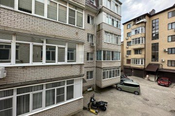 Фото №1: 1-комнатная квартира 40 м² - Краснодар, мкр. Завод Радиоизмерительных Приборов, пер. Гаражный, 14/1