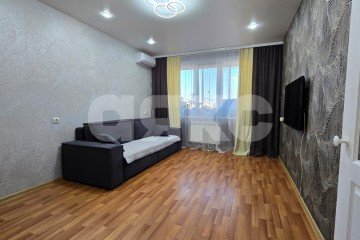 Фото №1: 2-комнатная квартира 56 м² - Нижнекамск, мкр. 35-й, ул. Рифката Гайнуллина, 4