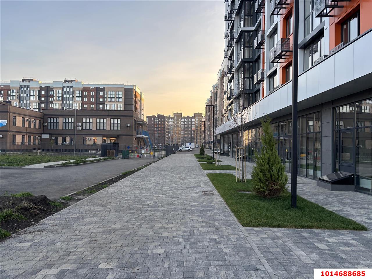 Фото №8: Коммерция 25 м² - Краснодар, Прикубанский внутригородской округ, мкр. жилой комплекс Лето, ул. Западный Обход, 50