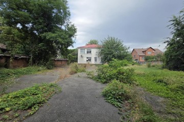 Фото №1: Отдельное здание 568 м² - Краснодар, мкр. Центральный, ул. Путевая, 85