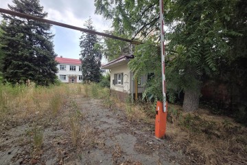 Фото №2: Отдельное здание 568 м² - Краснодар, мкр. Центральный, ул. Путевая, 85