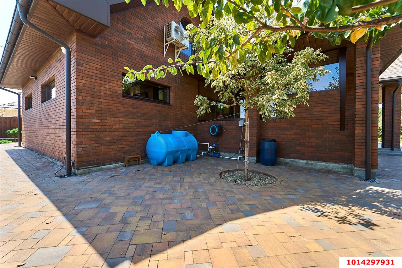 Фото №10: Дом 318 м² + 12 сот. - Старокорсунская, Карасунский внутригородской округ, мкр. ДНТ Прибрежный, ул. 2-я Викторианская, 17