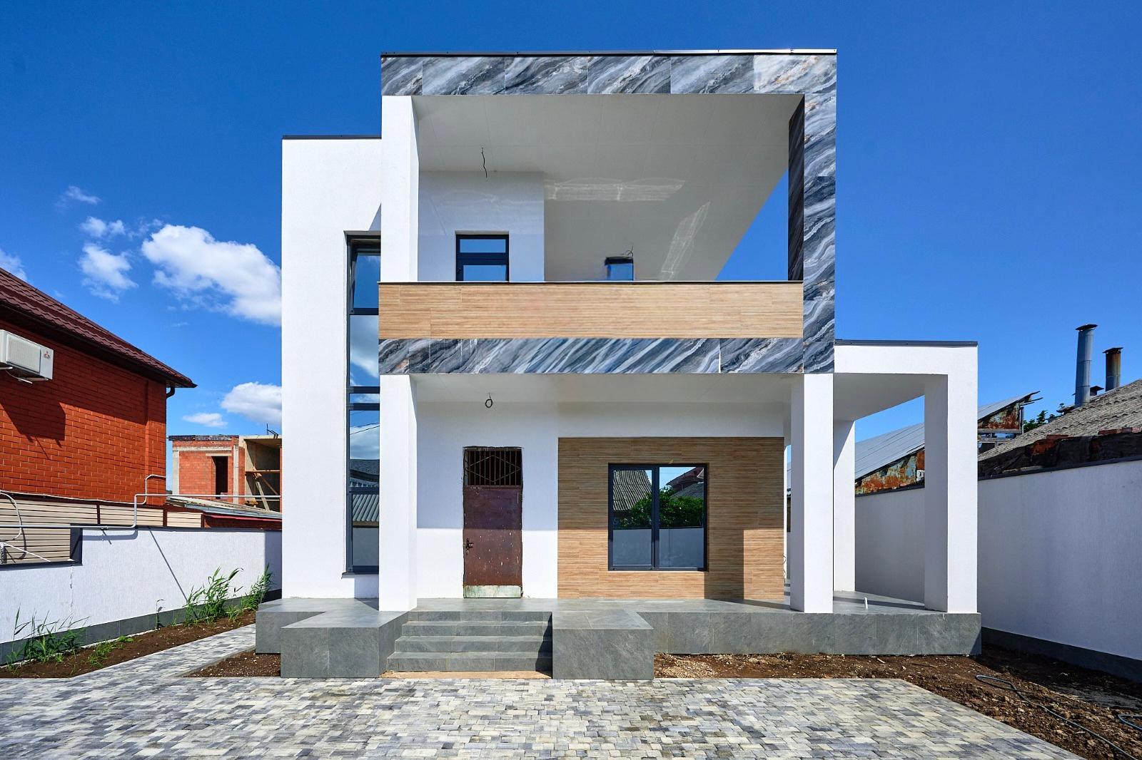 Фото №1: Дом 259 м² + 4.41 сот. - Краснодар, Западный внутригородской округ, мкр. Фестивальный, ул. Михаила Власова, 99