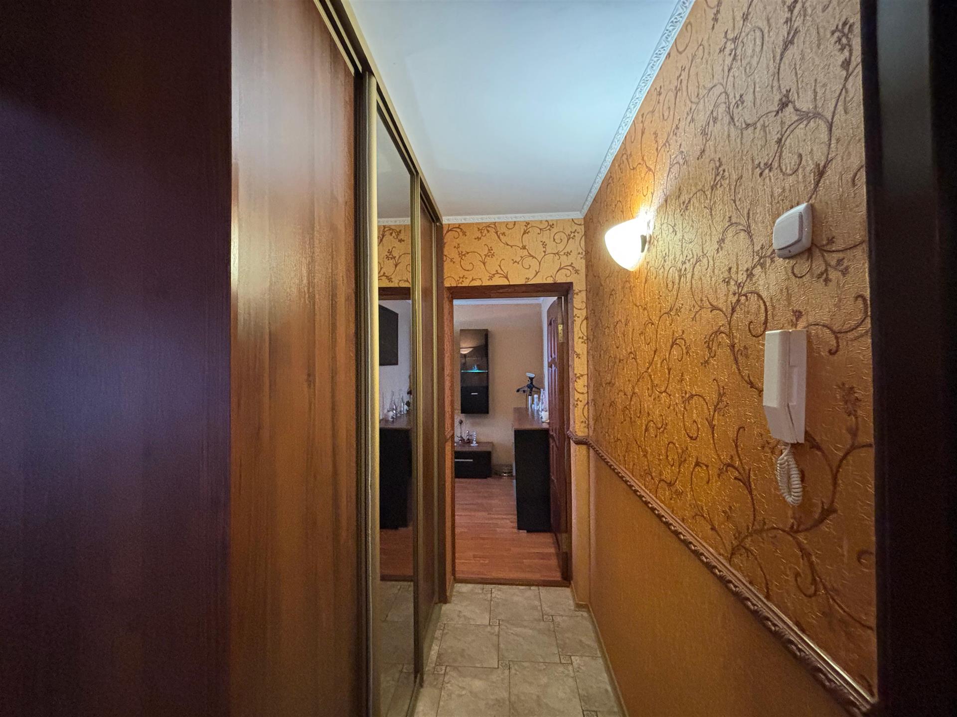 Фото №6: 2-комнатная квартира 46 м² - Краснодар, Черёмушки, Карасунский внутригородской округ, мкр. Центральный внутригородской округ, ул. Селезнёва, 120