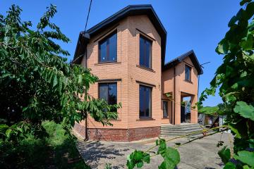 Фото №1: Дом 217 м² - Старокорсунская, мкр. Карасунский внутригородской округ, ул. Корсунская, 185/1