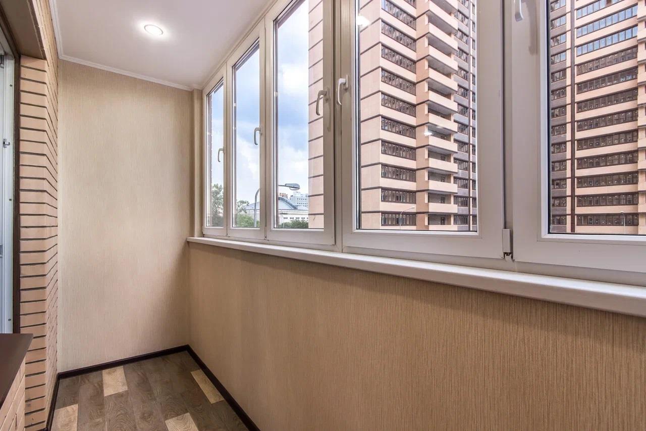 Фото №11: 1-комнатная квартира 51 м² - Краснодар, ЖК Октябрьский, Центральный внутригородской округ, Западный внутригородской округ, жилой комплекс Центральный, мкр. Центральный, ул. Октябрьская, 181/2к3